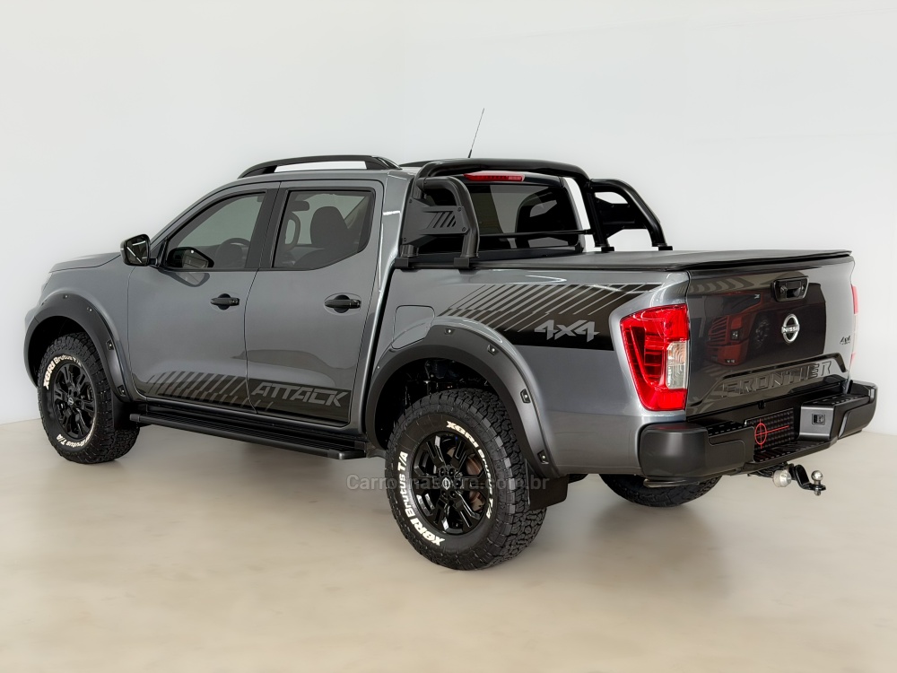 NISSAN FRONTIER — foto 5