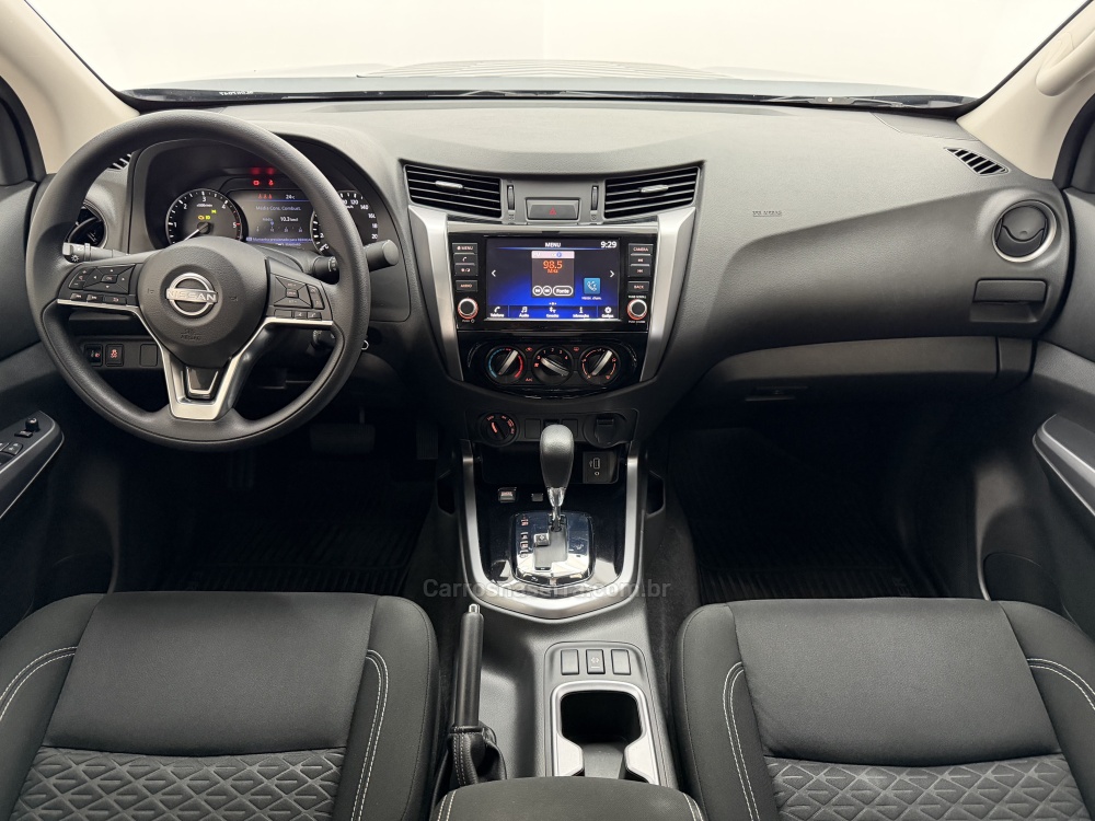 NISSAN FRONTIER — foto 3