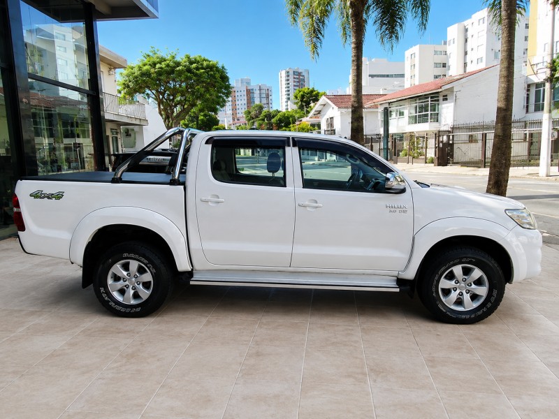 HILUX 2.7 SRV 4X4 CD 16V FLEX 4P AUTOMÁTICO - 2015 - CAXIAS DO SUL
