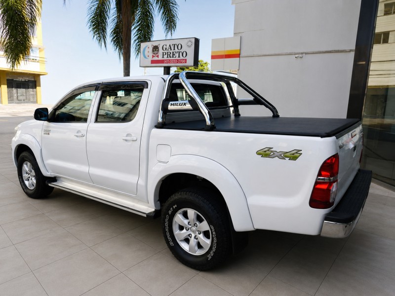 HILUX 2.7 SRV 4X4 CD 16V FLEX 4P AUTOMÁTICO - 2015 - CAXIAS DO SUL