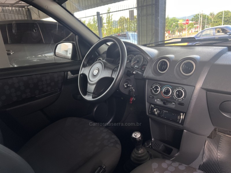 PRISMA 1.4 MPFI JOY 8V FLEX 4P MANUAL - 2009 - BOM PRINCíPIO