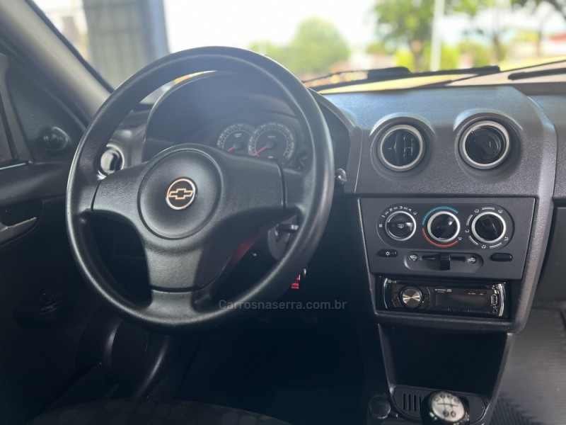 PRISMA 1.4 MPFI JOY 8V FLEX 4P MANUAL - 2009 - BOM PRINCíPIO