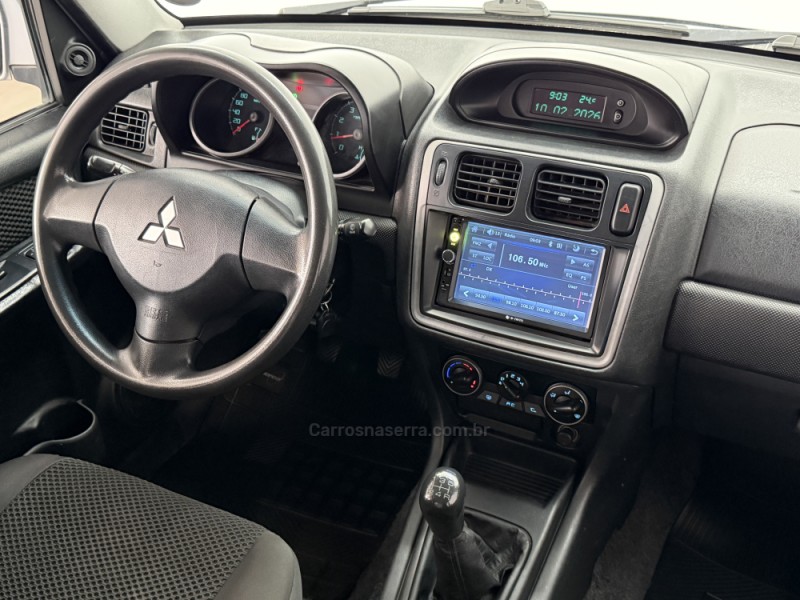 PAJERO TR4 2.0 4X4 16V 140CV FLEX 4P MANUAL - 2012 - CAXIAS DO SUL