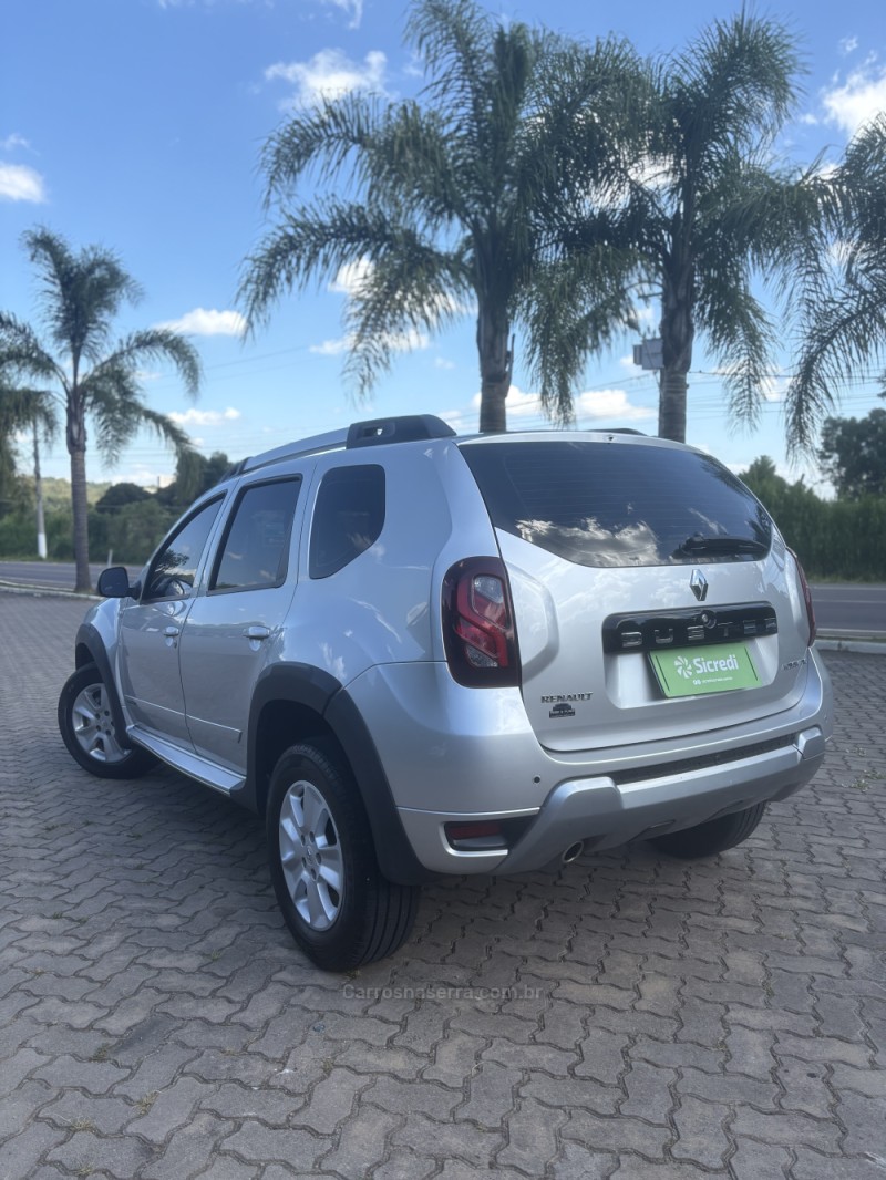 DUSTER 2.0 DYNAMIQUE 4X2 16V FLEX 4P AUTOMÁTICO - 2016 - GARIBALDI