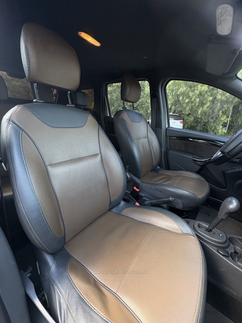 DUSTER 2.0 DYNAMIQUE 4X2 16V FLEX 4P AUTOMÁTICO - 2016 - GARIBALDI