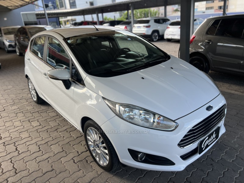 FIESTA 1.6 TITANIUM HATCH 16V FLEX 4P AUTOMÁTICO - 2015 - BOM PRINCíPIO