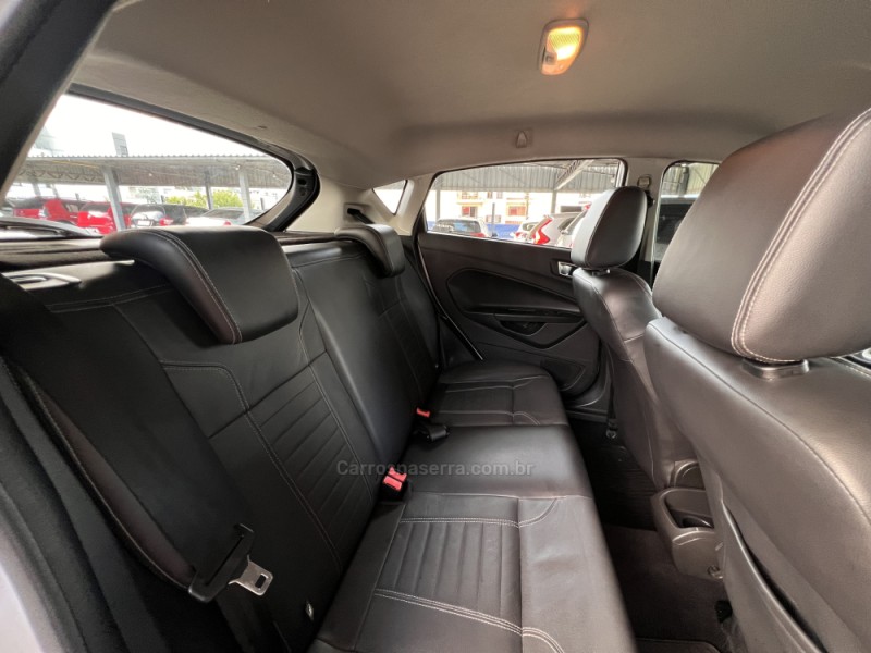 FIESTA 1.6 TITANIUM HATCH 16V FLEX 4P AUTOMÁTICO - 2015 - BOM PRINCíPIO