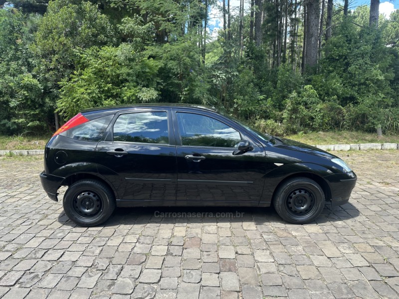 FOCUS 1.6 GL 8V FLEX 4P MANUAL - 2007 - NOVA PRATA