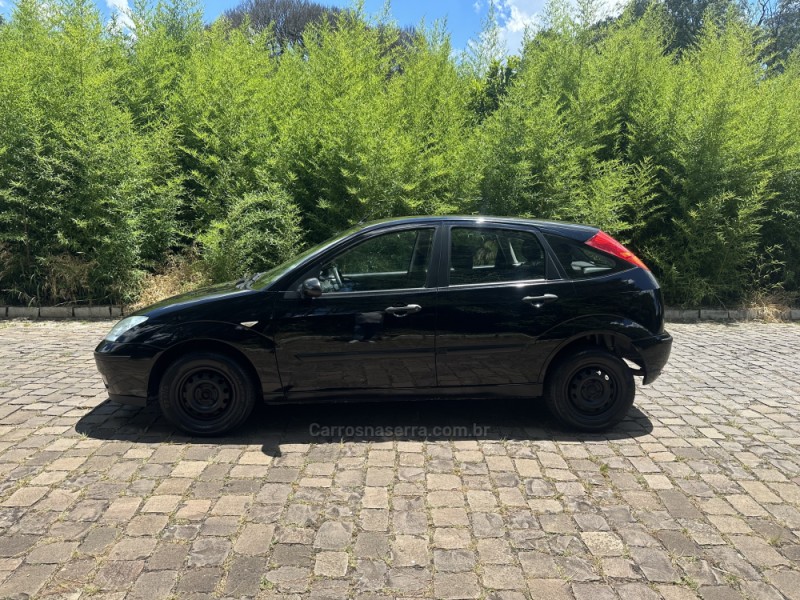 FOCUS 1.6 GL 8V FLEX 4P MANUAL - 2007 - NOVA PRATA