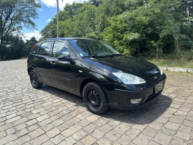 FOCUS 1.6 GL 8V FLEX 4P MANUAL - 2007 - NOVA PRATA