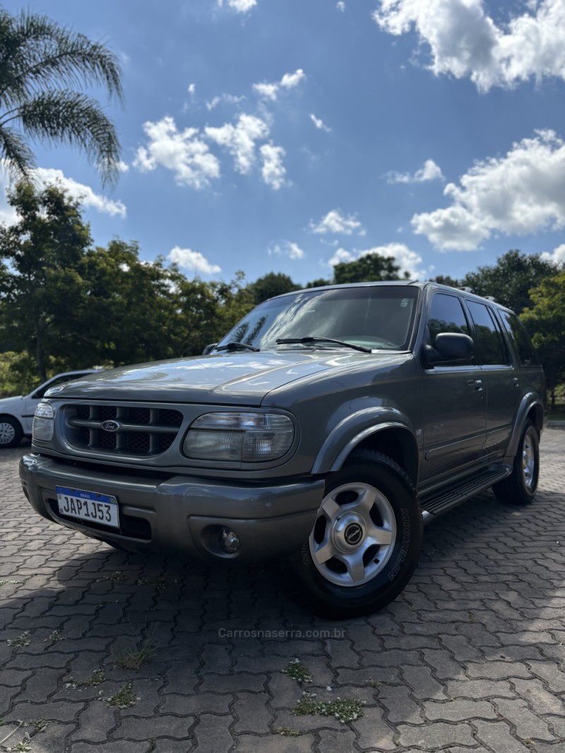 EXPLORER 5.0 LIMITED 4X4 V8 GASOLINA 4P AUTOMÁTICO - 2001 - GARIBALDI