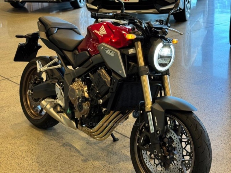 CB 650R  - 2022 - GARIBALDI