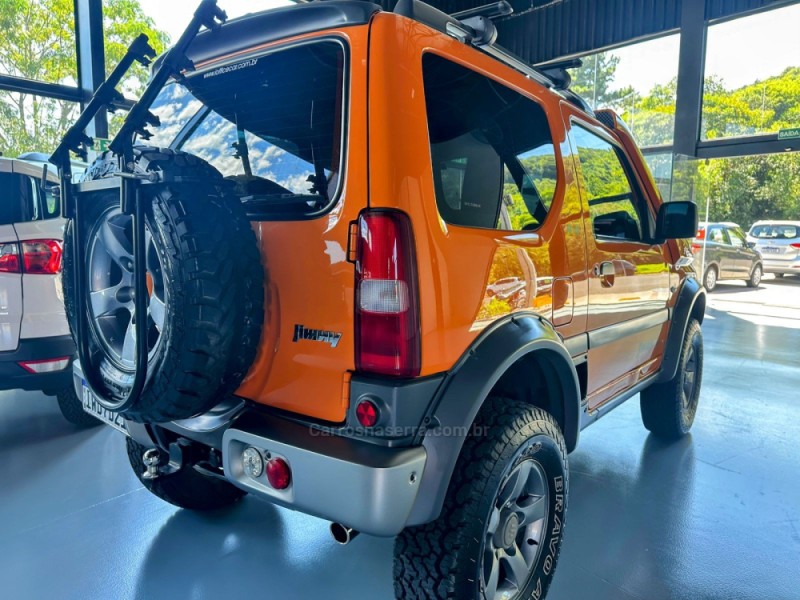 JIMNY 1.3 4SPORT 4X4 16V GASOLINA 2P MANUAL - 2015 - TRêS COROAS
