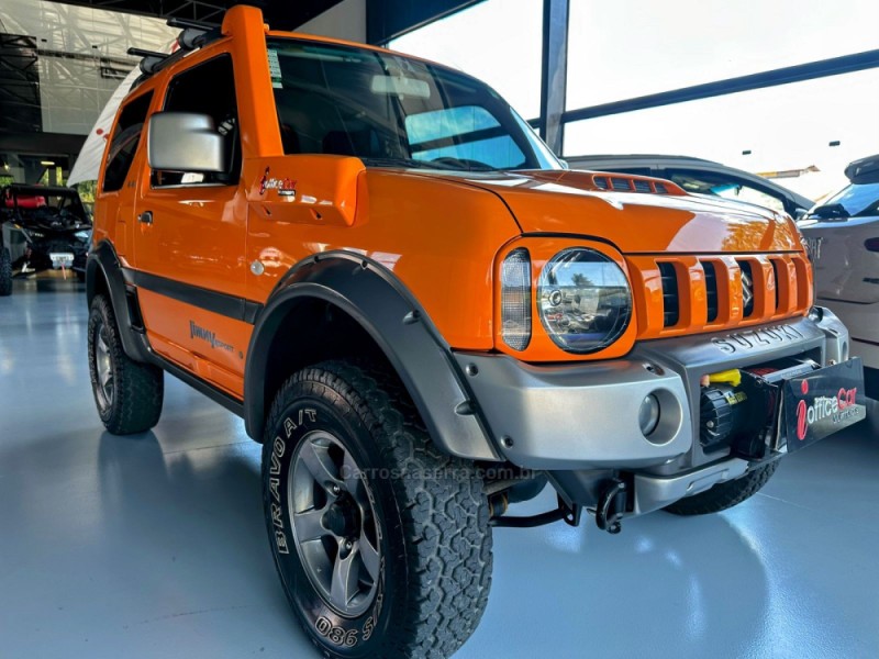 JIMNY 1.3 4SPORT 4X4 16V GASOLINA 2P MANUAL - 2015 - TRêS COROAS