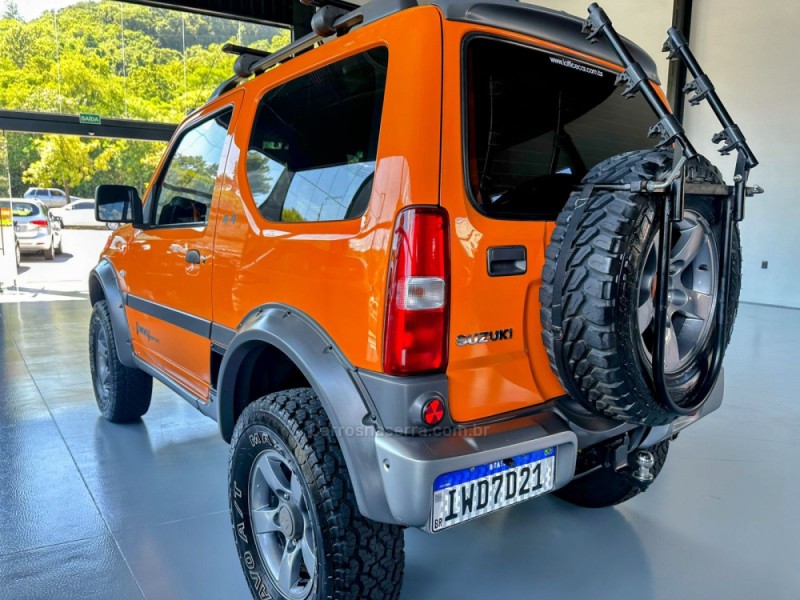 JIMNY 1.3 4SPORT 4X4 16V GASOLINA 2P MANUAL - 2015 - TRêS COROAS