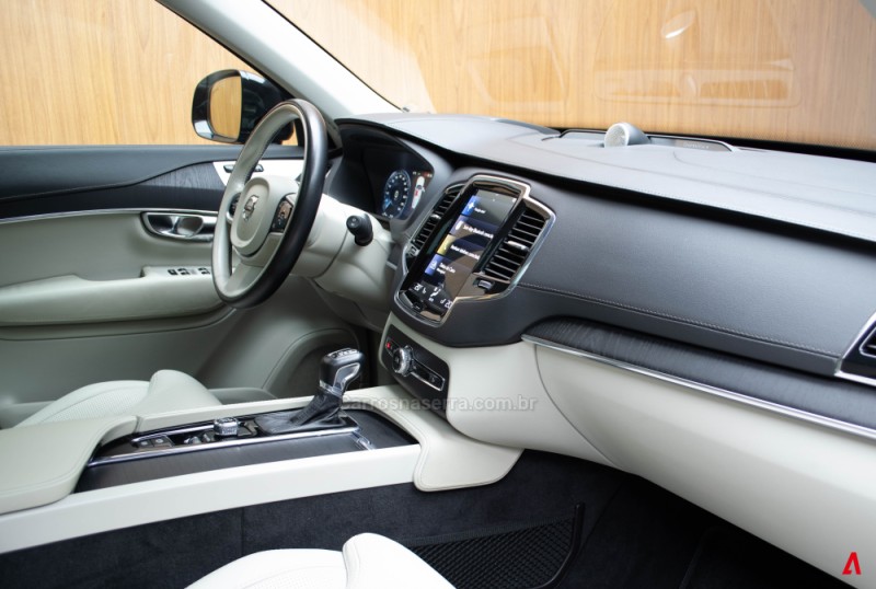 XC90 2.0 D5 INSCRIPTION 235CV DIESEL 4P AUTOMÁTICO - 2020 - GARIBALDI