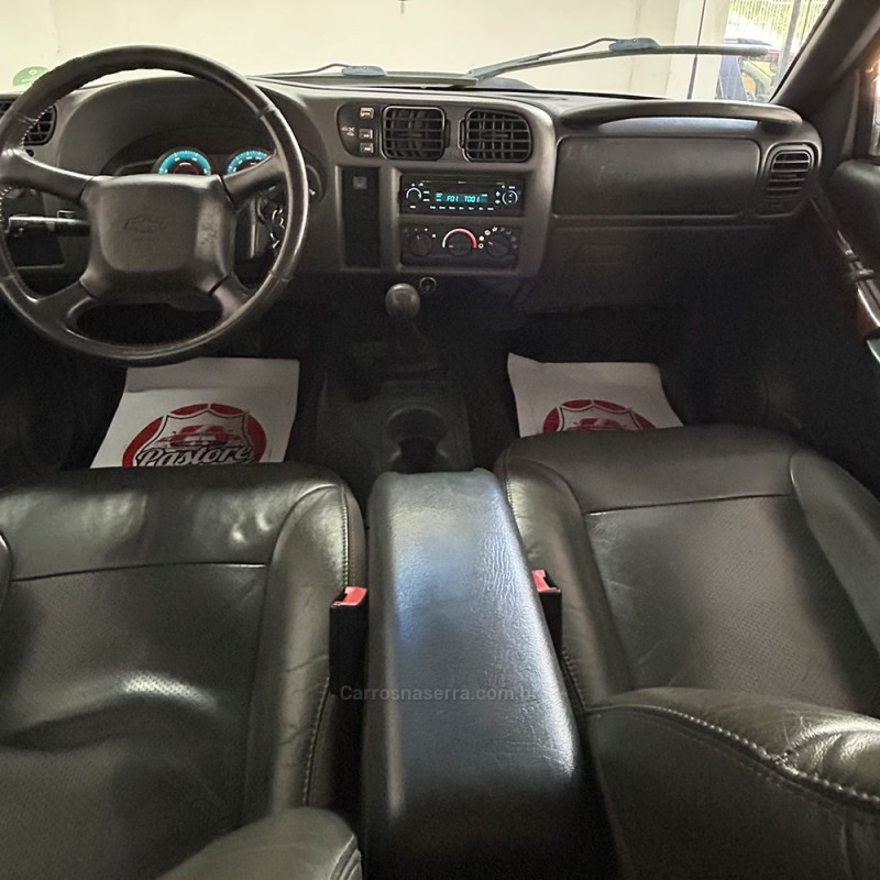 S10 2.8 EXECUTIVE 4X4 CD 12V TURBO ELECTRONIC INTERCOOLER DIESEL 4P MANUAL - 2011 - VACARIA