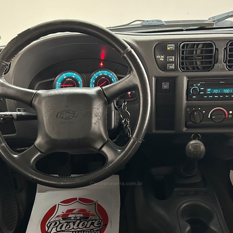 S10 2.8 EXECUTIVE 4X4 CD 12V TURBO ELECTRONIC INTERCOOLER DIESEL 4P MANUAL - 2011 - VACARIA