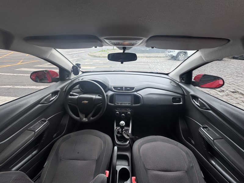 ONIX 1.4 MPFI LT 8V FLEX 4P MANUAL - 2015 - CAXIAS DO SUL