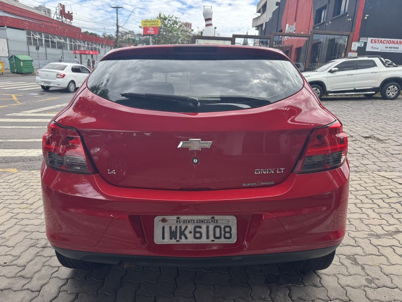 ONIX 1.4 MPFI LT 8V FLEX 4P MANUAL - 2015 - CAXIAS DO SUL