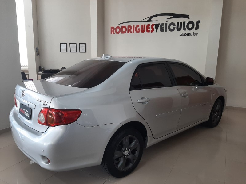 COROLLA 1.8 XEI 16V FLEX 4P MANUAL - 2010 - CAXIAS DO SUL