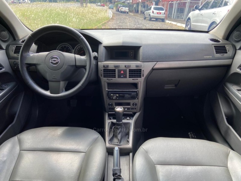 VECTRA 2.0 MPFI GT HATCH 8V FLEX 4P MANUAL - 2009 - DOIS IRMãOS