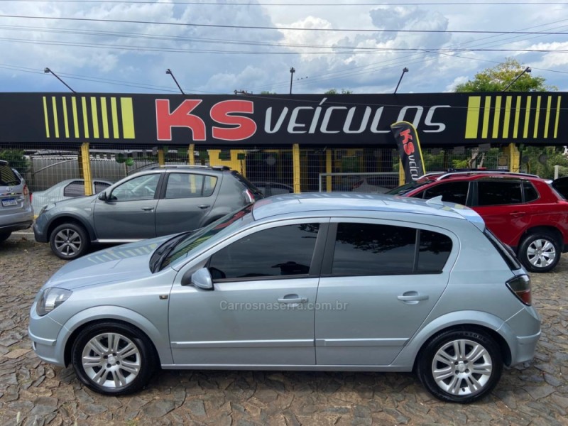 VECTRA 2.0 MPFI GT HATCH 8V FLEX 4P MANUAL - 2009 - DOIS IRMãOS