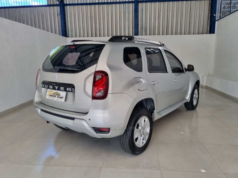 DUSTER 1.6 DYNAMIQUE 4X2 16V FLEX 4P MANUAL - 2017 - VACARIA