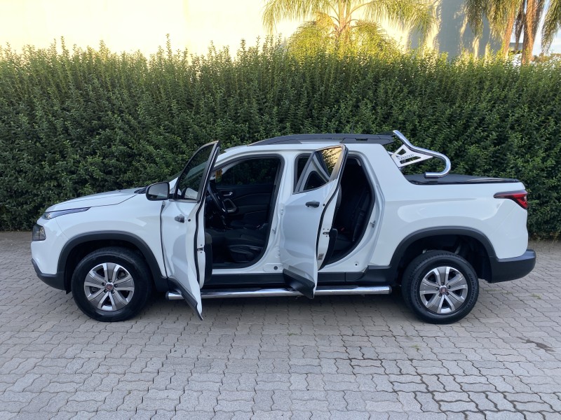 TORO 1.8 16V EVO FLEX FREEDOM AUTOMÁTICO - 2017 - CAXIAS DO SUL