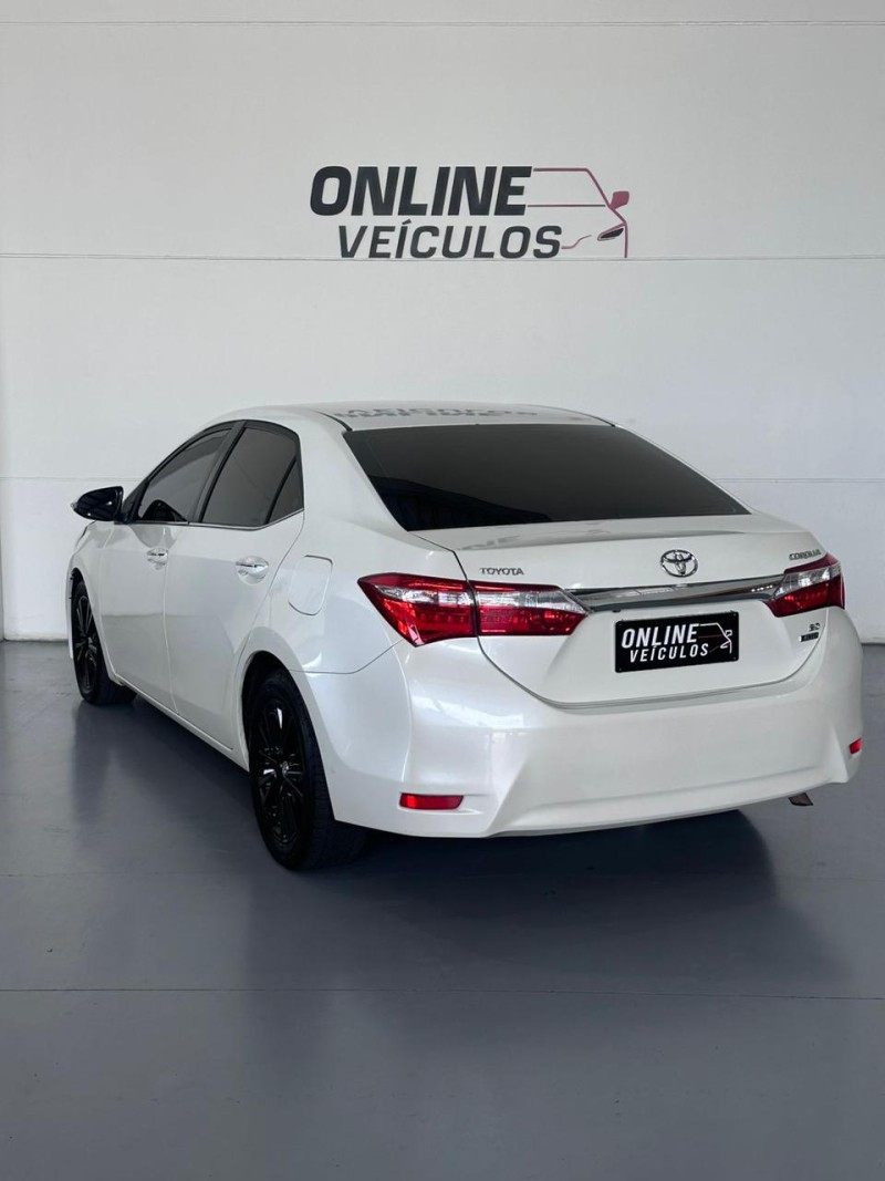 COROLLA 2.0 ALTIS 16V FLEX 4P AUTOMÁTICO - 2015 - FARROUPILHA