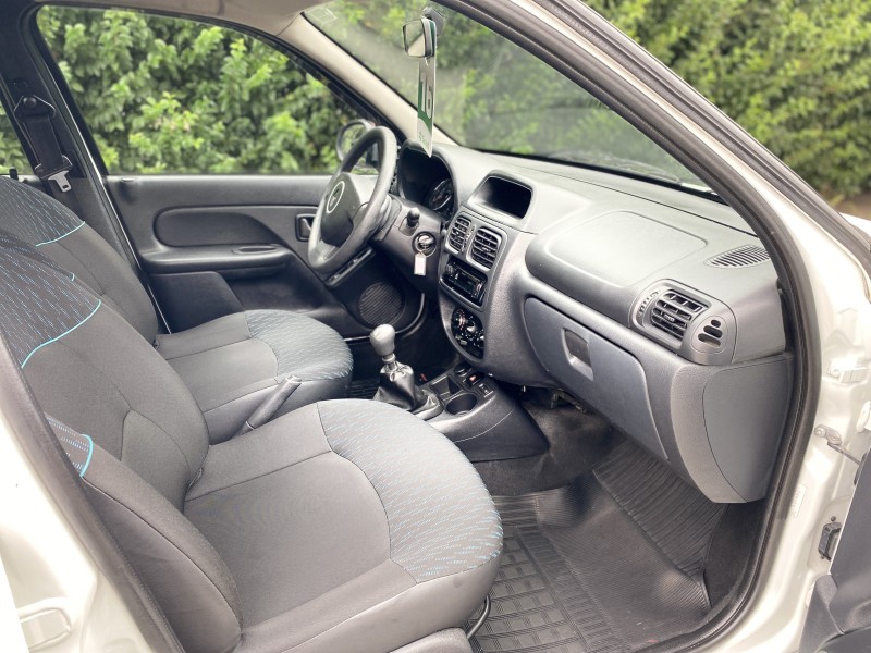 CLIO 1.0 EXPRESSION 16V FLEX 4P MANUAL - 2016 - CAXIAS DO SUL