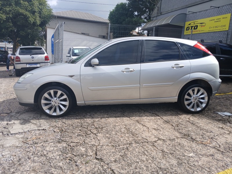 FOCUS 2.0 FC 16V GASOLINA 4P MANUAL - 2006 - FARROUPILHA
