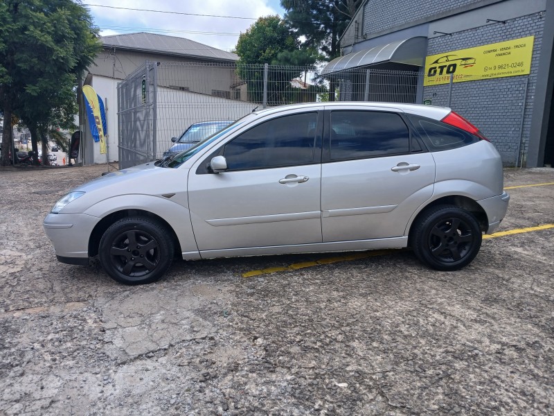FOCUS 2.0 FC 16V GASOLINA 4P MANUAL - 2006 - FARROUPILHA