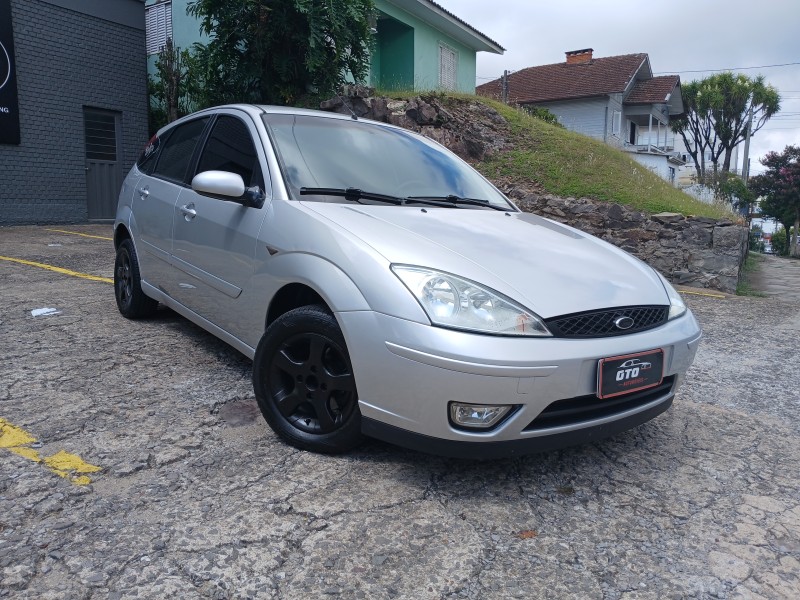 FOCUS 2.0 FC 16V GASOLINA 4P MANUAL - 2006 - FARROUPILHA