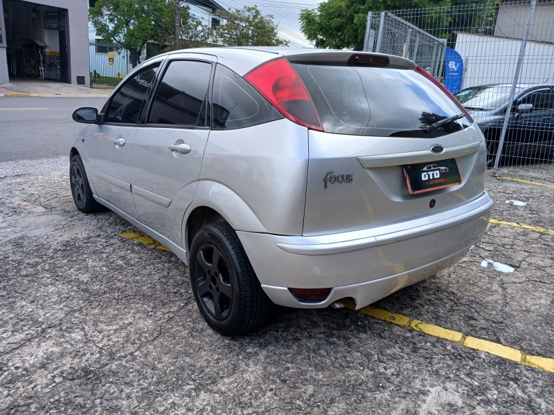 FOCUS 2.0 FC 16V GASOLINA 4P MANUAL - 2006 - FARROUPILHA