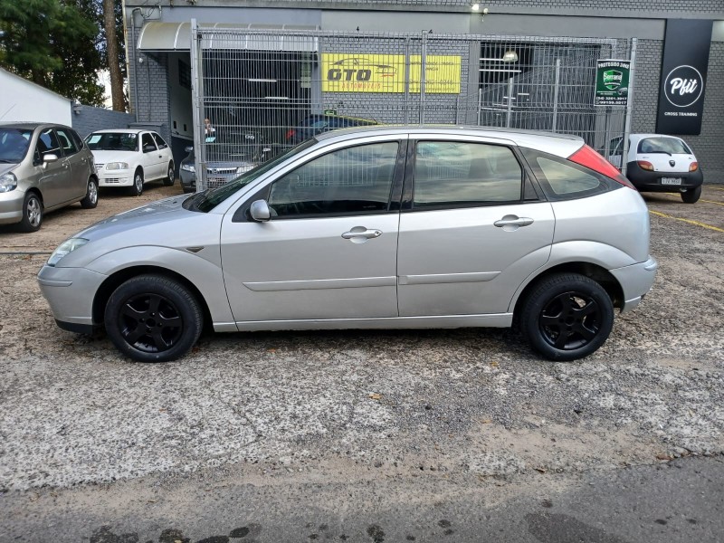 FOCUS 2.0 FC 16V GASOLINA 4P MANUAL - 2006 - FARROUPILHA