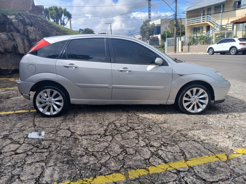 FOCUS 2.0 FC 16V GASOLINA 4P MANUAL - 2006 - FARROUPILHA