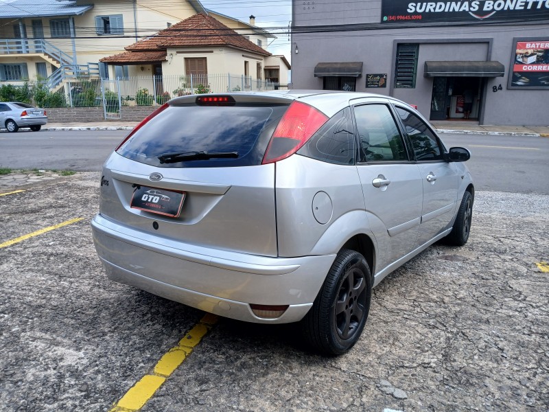 FOCUS 2.0 FC 16V GASOLINA 4P MANUAL - 2006 - FARROUPILHA