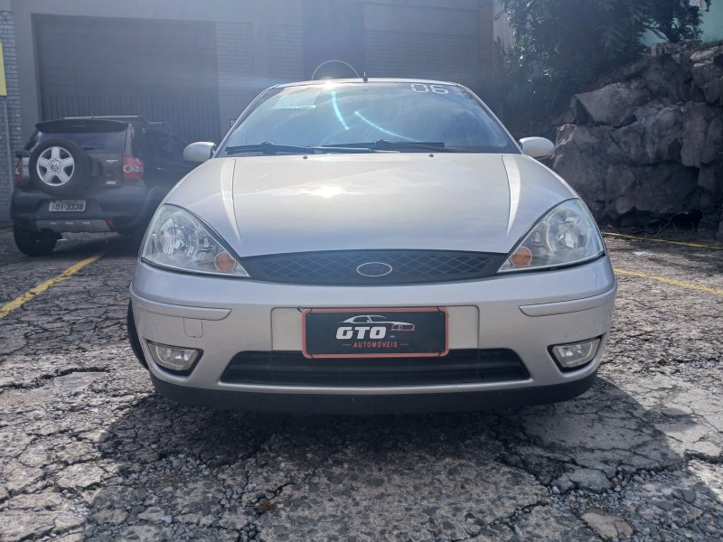 FOCUS 2.0 FC 16V GASOLINA 4P MANUAL - 2006 - FARROUPILHA