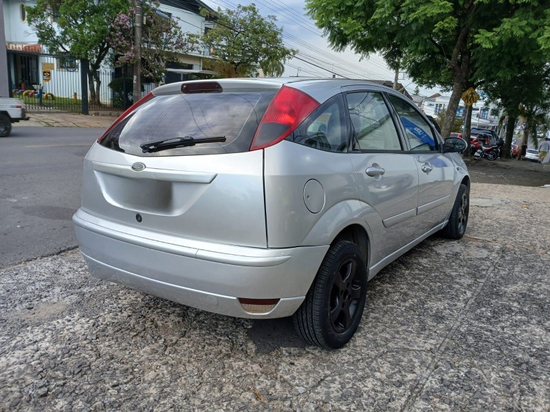 FOCUS 2.0 FC 16V GASOLINA 4P MANUAL - 2006 - FARROUPILHA