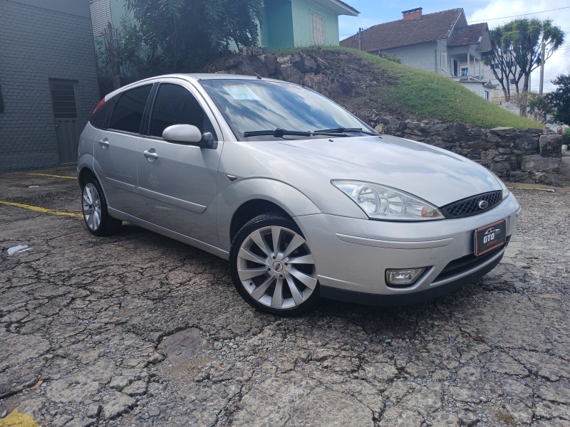 FOCUS 2.0 FC 16V GASOLINA 4P MANUAL - 2006 - FARROUPILHA