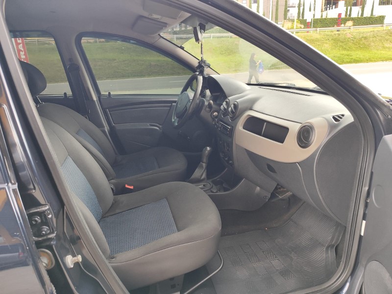 SANDERO 1.6 AUTHENTIQUE 8V FLEX 4P MANUAL - 2009 - FARROUPILHA