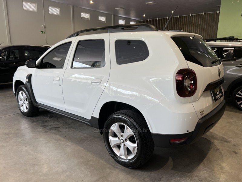 DUSTER 1.6 ZEN 16V FLEX 4P AUTOMÁTICA - 2022 - CAXIAS DO SUL
