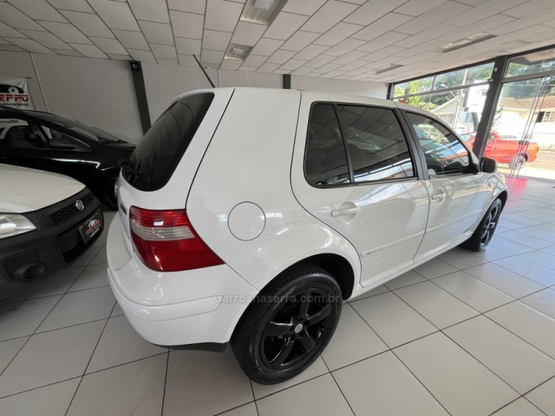 GOLF 1.6 MI GENERATION 8V GASOLINA 4P MANUAL - 2005 - SANANDUVA