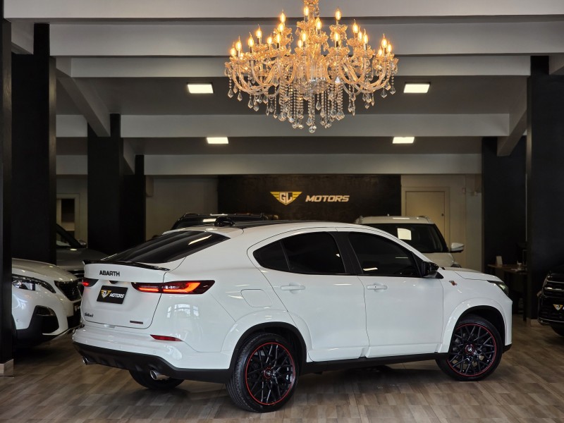 FASTBACK 1.3 ABARTH 270 TURBO FLEX 4P AUTOMÁTICO - 2024 - CAXIAS DO SUL