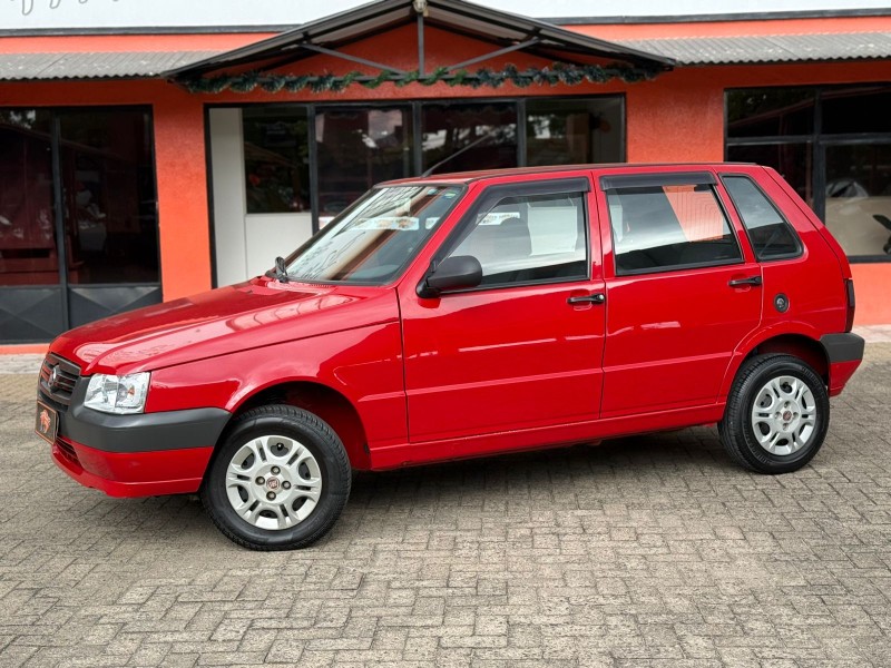 UNO  - 2012 - CANELA