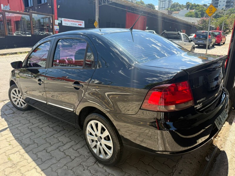 VOYAGE 1.6 MI TREND 8V FLEX 4P MANUAL - 2010 - CAXIAS DO SUL