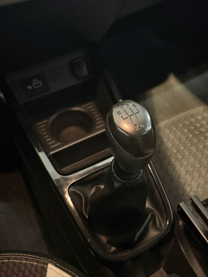 KWID 1.0 12V SCE FLEX INTENSE MANUAL - 2022 - CAXIAS DO SUL