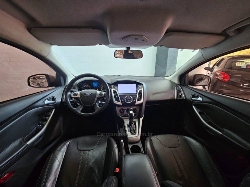 FOCUS 2.0 SE PLUS 16V FLEX 4P AUTOMÁTICO - 2014 - CAXIAS DO SUL