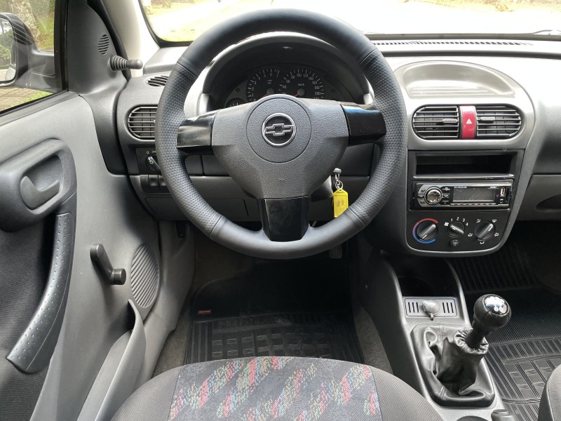 CORSA 1.0 MPFI JOY 8V GASOLINA 4P MANUAL - 2005 - CAXIAS DO SUL